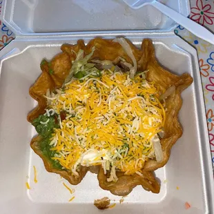 Taco salad with asada