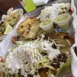 Huarache, sope y gordita