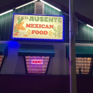 Restaurante el. Ausente. Rica. Comida. Y  Karioki