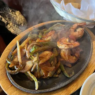 Shrimp Fajitas come with 6 jumbo shrimp that are actually jumbo size!