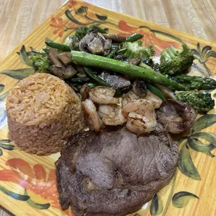 Steak and shrimp olmeca