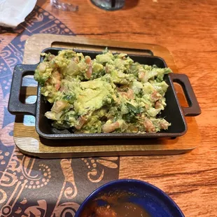 Chunky Mexican Guacamole