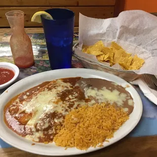 a plate of mexican food