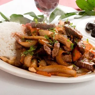 lomo saltado