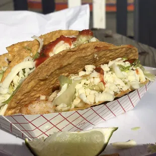 Shrimp tacos with hard shell