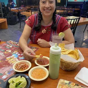 Salsa habanero, y la novia- los dos muy picoso