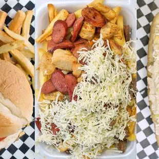 El BarranquiTruck main dishes: Patacon, Hamburgesa, Desgranado, Perro, Mazorca an more!