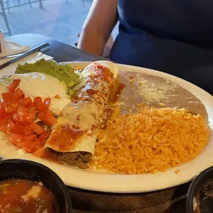a plate of mexican food