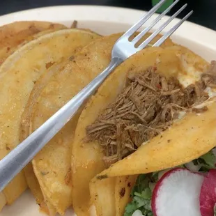 Barrbaquesos. Meat with cheese