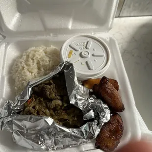 Dinner Bistec Encebollado