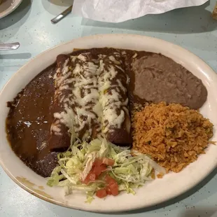 Mole enchiladas