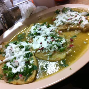 Tlacoyos: corn cakes/tortillas stuffed with garbanzo (chickpea) or pinto bean paste, awesome vegeterian meal!