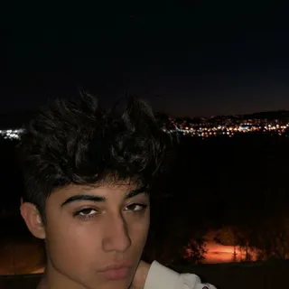 Salvador R.