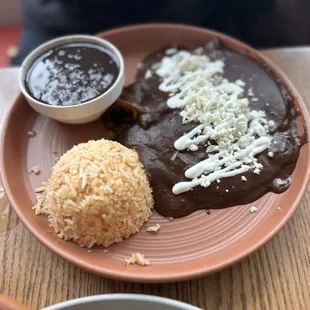 Enchiladas con Mole
