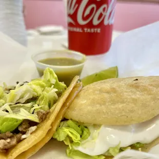 1- Taco de Carne Asada, 1- Gordita de Carne Asada