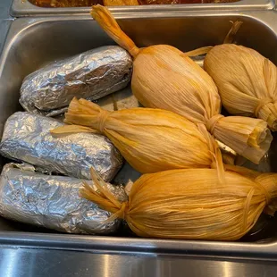 Chuchitos guatemaltecos y tamales de gallina salvadoreña