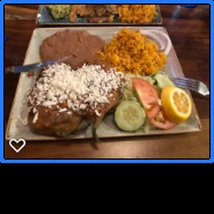 Chiles rellenos de carne molida