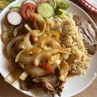Bistec Encebollado