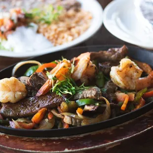 Steak and Shrimp Fajita Skilet