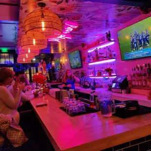 sushi and sashimi, interior