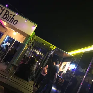 Thai food truck and tunes