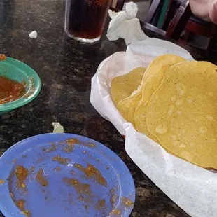Chips and excellent salsa.