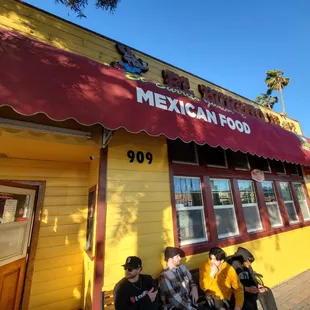 a mexican food restaurant