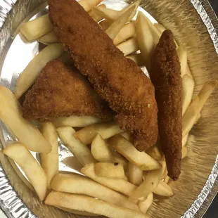 Chicken tenders and fríes !!