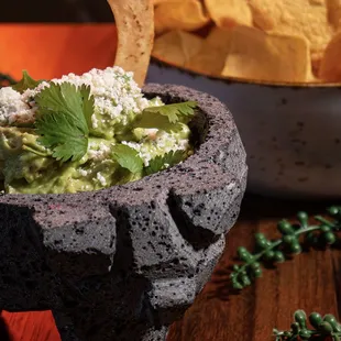 Molcajete de guacamole