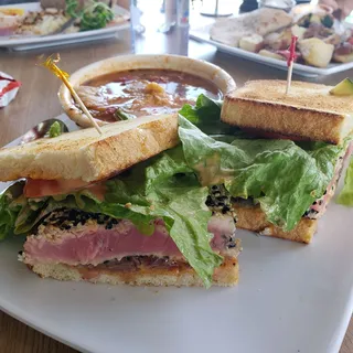 Seared Ahi Tuna Sandwich Lunch