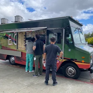 people ordering food