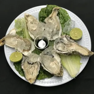 1/2 dozen fresh oysters