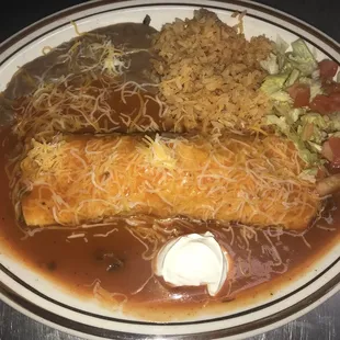 a plate of mexican food