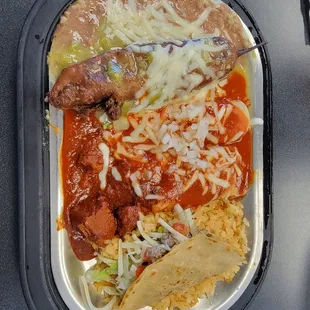a plate of mexican food