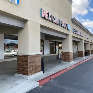 the entrance to a mexican food restaurant