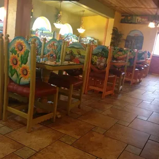 Beautiful tables and chairs I love the decor