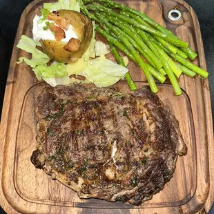 RIB-EYE STEAK WITH BAKED POTATO AND ASPARAGUS!