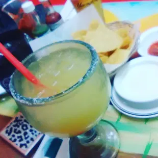 Midday margaritas and fresh queso !!! Mucho deliciouso