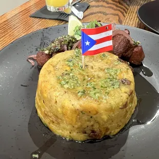 Mofongo con Carne Frita!!