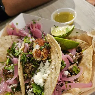 Tacos de carne asada
