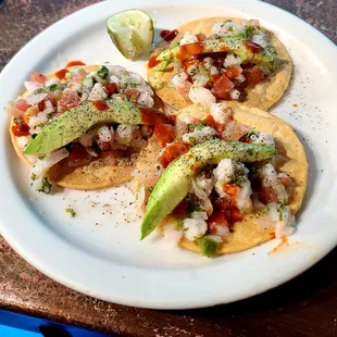 Happy hour Ceveche tosadas