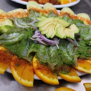 Aguachiles salsa verde