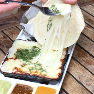 Queso Fundido**