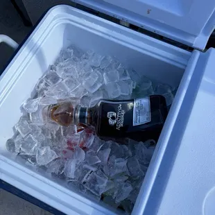 Adictivo Whiskey 750ml Bottle