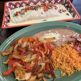 Burritos Deluxe Pollo Yucatan
