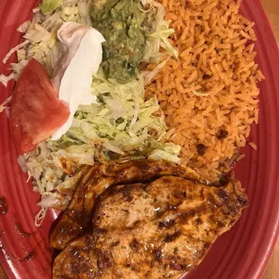Menitos pollo - I thought the chicken had a nice Smokey flavor, but others found it bland. Also came with 3 flour tortillas