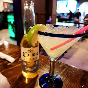 a close up of a margarita