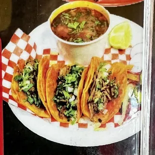 Especial Queso Birra Grilled Tacos.  Trying mine san queso.