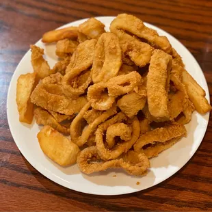 Deep Fried Calamari / Chicharron de Calamari