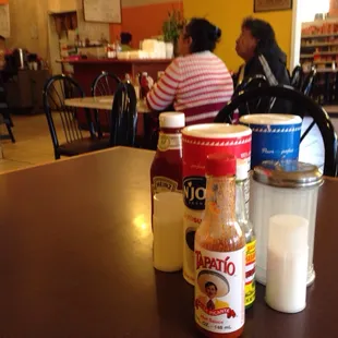 Lots of yummy condiments!!!